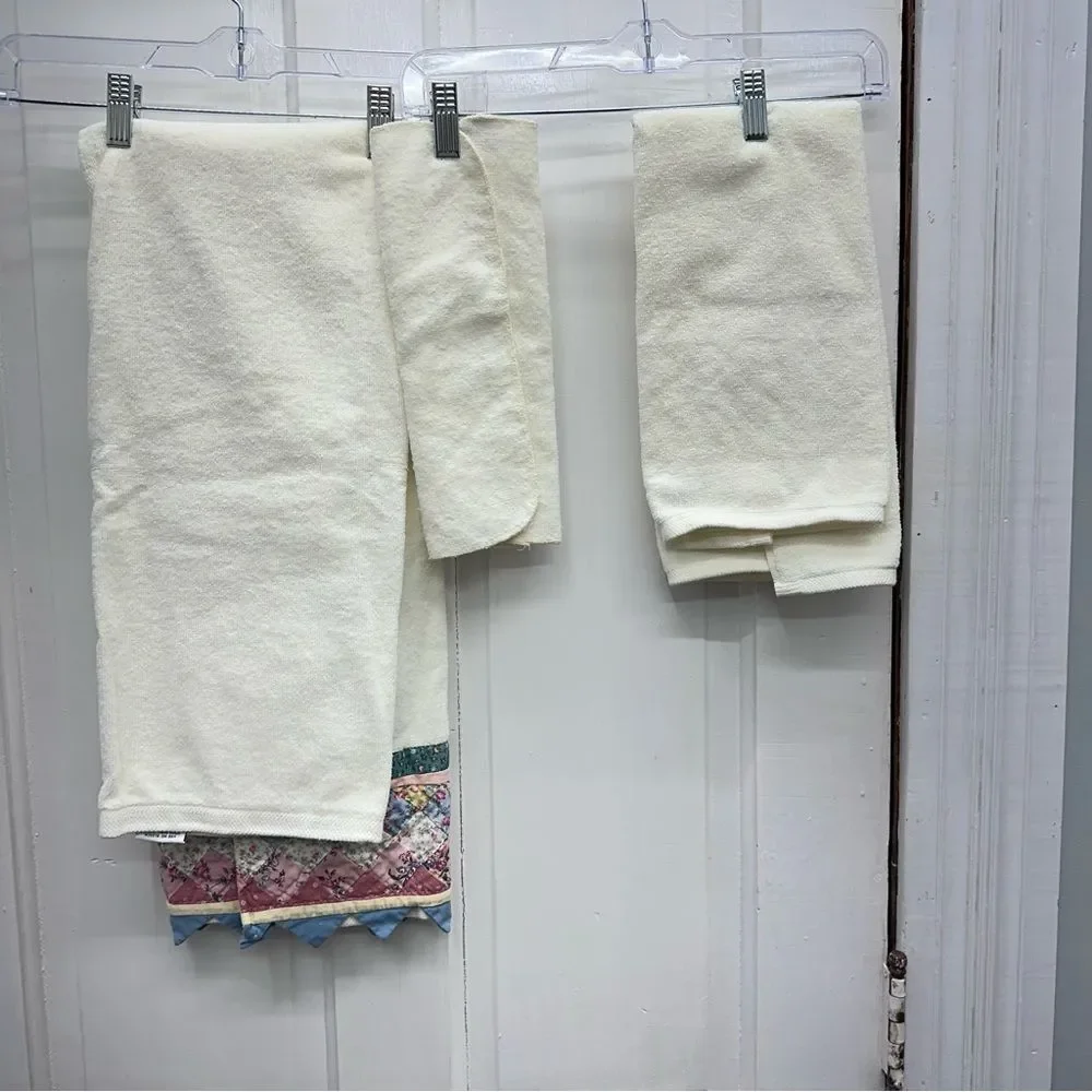 New Vintage‎ quilted bath towel set towels by Grand Prix Avanti made in USA.